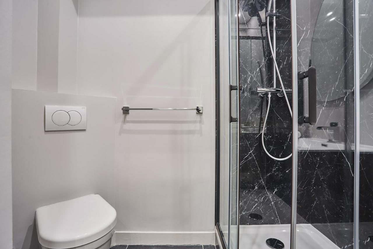 Residense Montmartre By Studio Prestige Paris Exterior photo